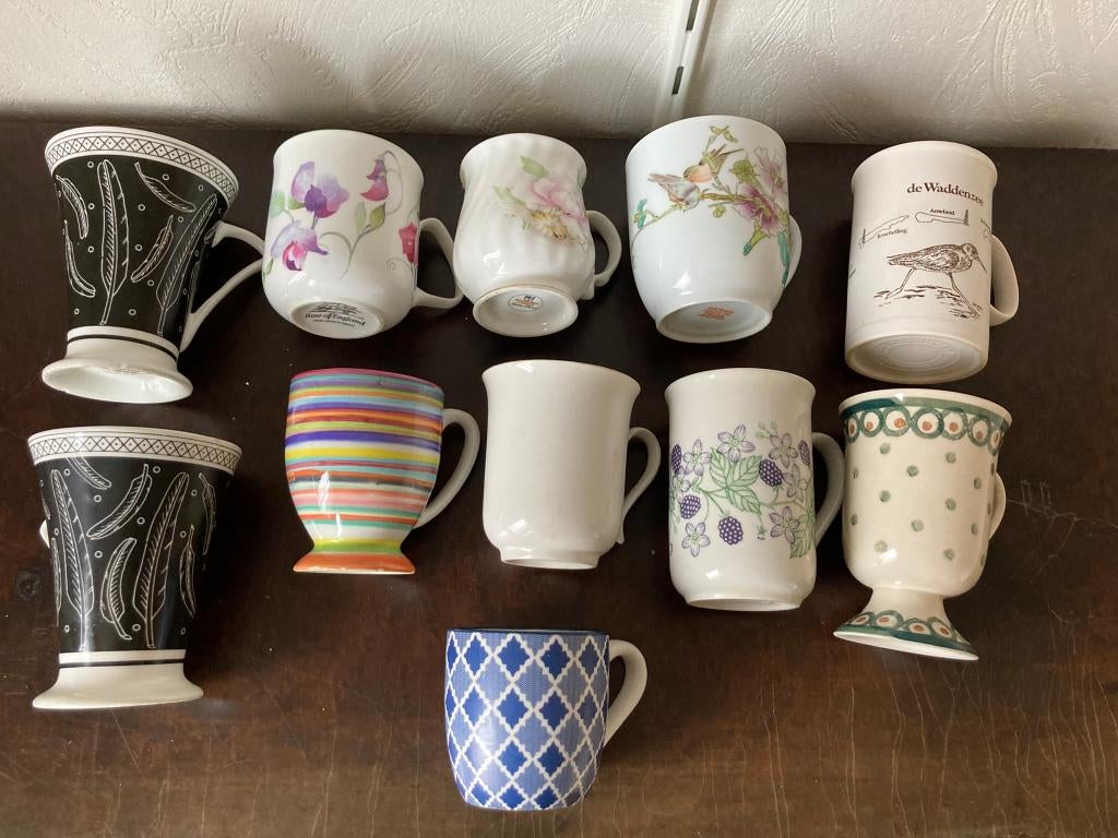 Gratis allerlei koffiemokken, groot en klein senseo mokje, Ophalen, Gebruikt, Keramiek, Overige stijlen