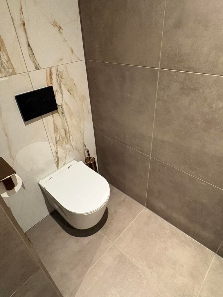 Bruine keramische tegels badkamer, Ophalen, 40 tot 60 cm, Nieuw, 5 tot 10 m²