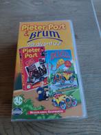 Pieter Post & Brum op Avontuur dubbel VHS box., Gebruikt, Alle leeftijden, Kinderprogramma's en -films, Ophalen of Verzenden