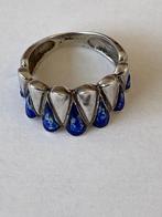 Zilveren ring met levendig blauw emaille. Een blikvanger, Ophalen, Gebruikt, Kleiner dan 17, Dame of Heer