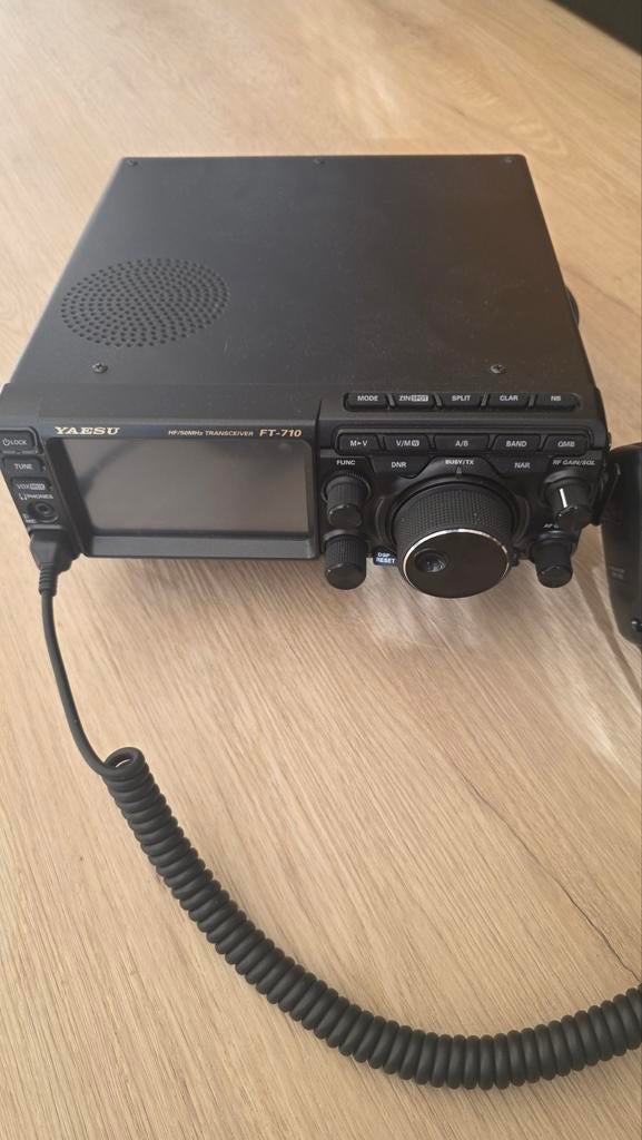 Yeasu ft field, Telecommunicatie, Zenders en Ontvangers, Ophalen, Zo goed als nieuw