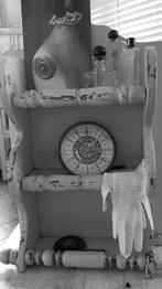 Open brocante kastje, Ophalen