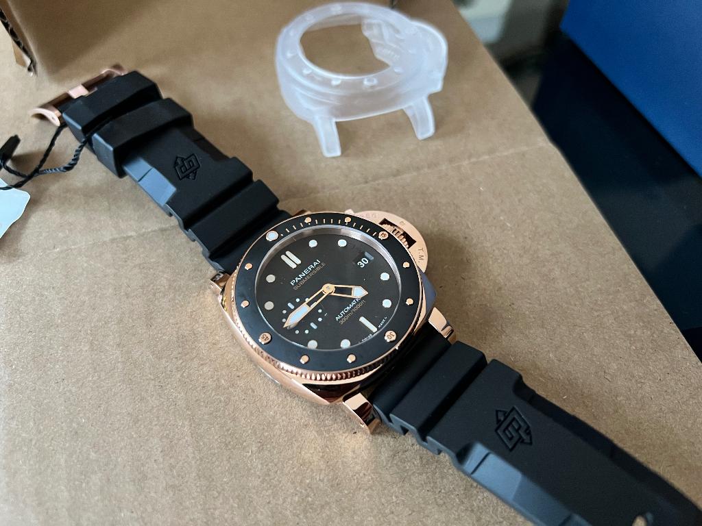 Panerai Submersible Goldtech 42 NIEUW 12/2025 34.500€, Polshorloge, Nieuw, Goud, Goud