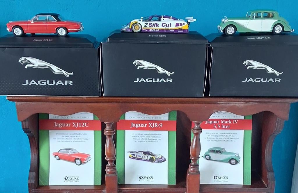 JAGUAR. XJ12. XJR 9. MARK IV. Mint. Certificaat.  1 : 43., Ophalen of Verzenden, Nieuw, Auto, Overige merken