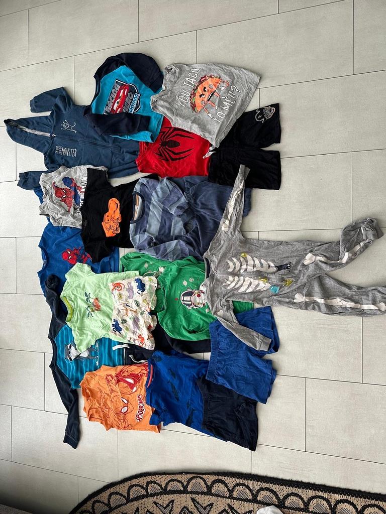 Pyjama's maat 110/116, Kinderen en Baby's, Kinderkleding | Overige, Ophalen, Gebruikt, Jongen