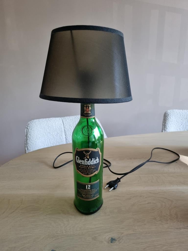 Unieke Glenfiddich fles lamp met zwarte kap, Ophalen of Verzenden, Zo goed als nieuw, Minder dan 50 cm, Glas