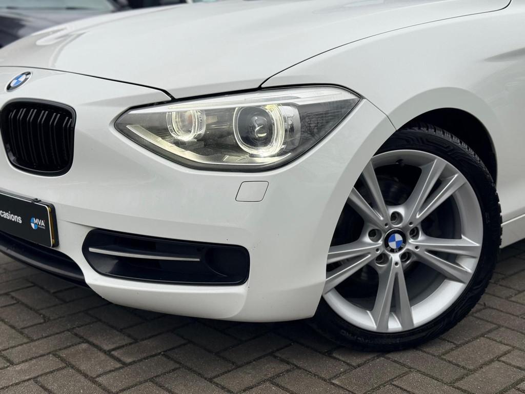 BMW 1-serie 118i Sport|Nieuwe Ketting + Klepseals|Automaat|C, Auto's, Euro 5, Gebruikt, Zwart, 4 cilinders