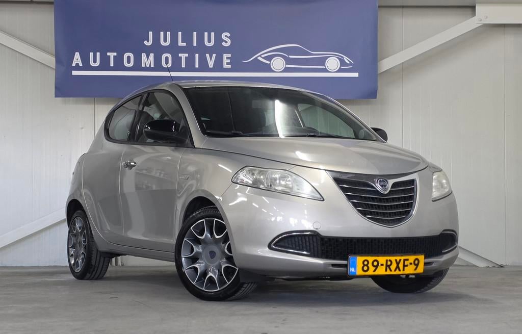 Lancia Ypsilon 0.9 TwinAir Silver Airco PDC CruiseControl Ga, Auto's, Lancia, Voorwielaandrijving, Euro 5, Gebruikt, Beige