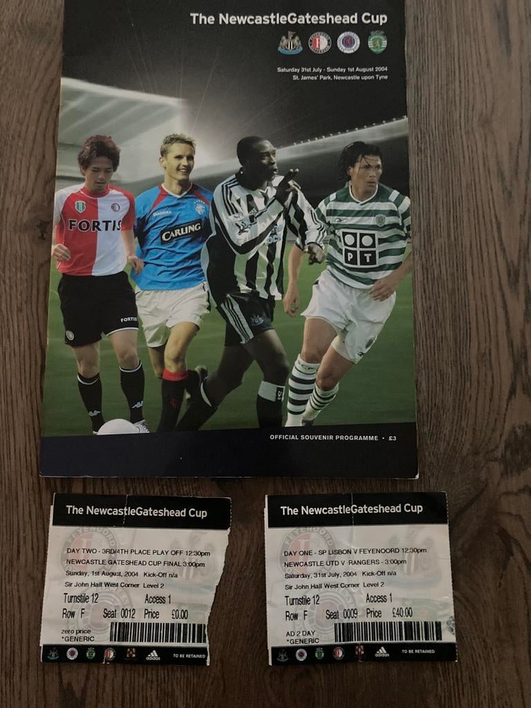 PROGRAMMABOEKJE EN TICKETS  NEWCASTLEGATESHEAD CUPFEYENOORD, Verzamelen, Ophalen of Verzenden, Zo goed als nieuw, Feyenoord, Overige typen