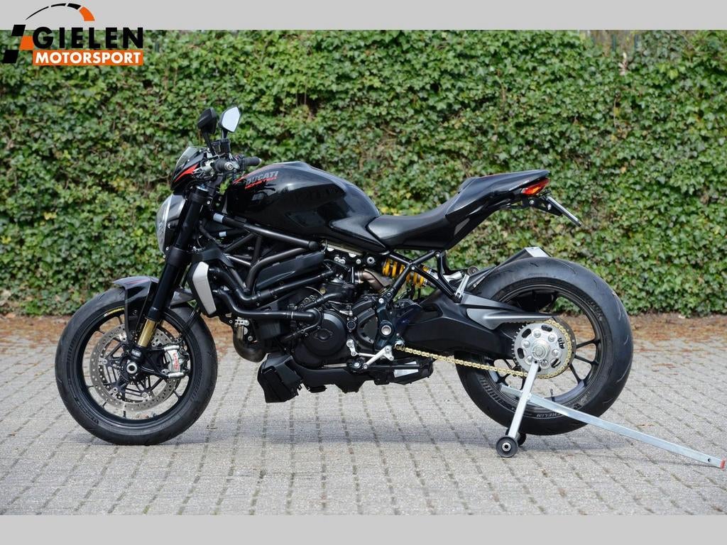 DUCATI MONSTER 1200 R R Zeer fraai, DUCATI, 2 cilinders, 1198 cc, Motorrijbewijs A