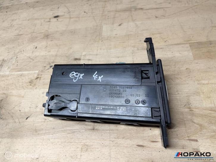 Bekerhouder R BMW 3 serie E90 E91 E92 E93 | 51457127461 lci, Auto-onderdelen, Interieur en Bekleding, Gebruikt, Ophalen of Verzenden