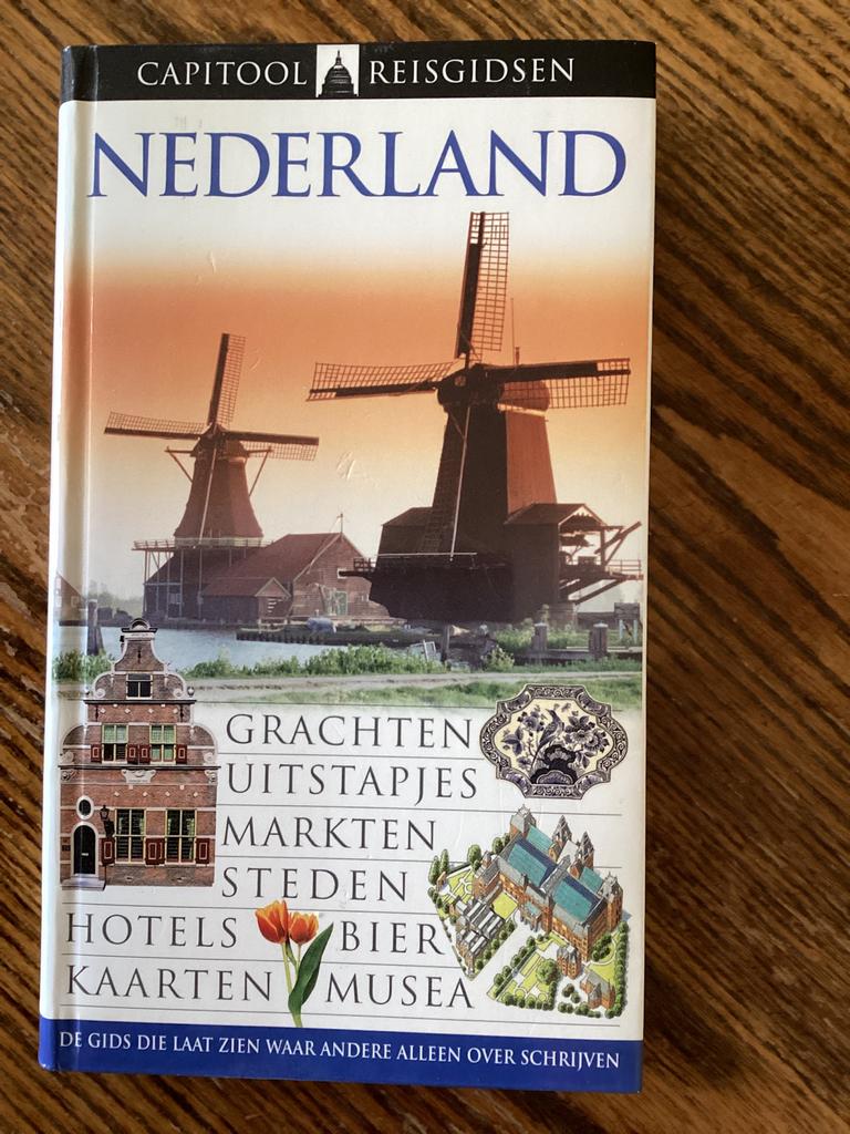 Capitool Nederland., Boeken, Capitool, Ophalen of Verzenden, Zo goed als nieuw, Reisgids of -boek