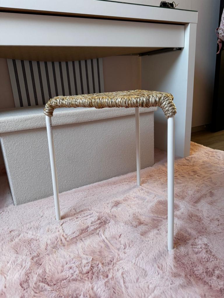 Nieuw krukje met rieten zitting, Huis en Inrichting, Ophalen of Verzenden, Nieuw, Overige materialen