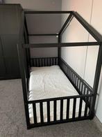 Kinder bed zwart, 85 tot 100 cm, Ophalen of Verzenden, Zo goed als nieuw, Matras