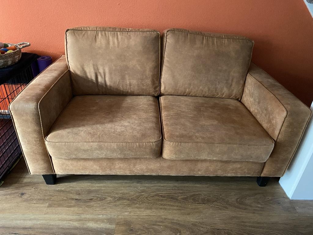 Cognac kleur 2-zits bank, Huis en Inrichting, Ophalen, Gebruikt, Warme, uitnodigende tint en tijdloos design, 150 tot 200 cm