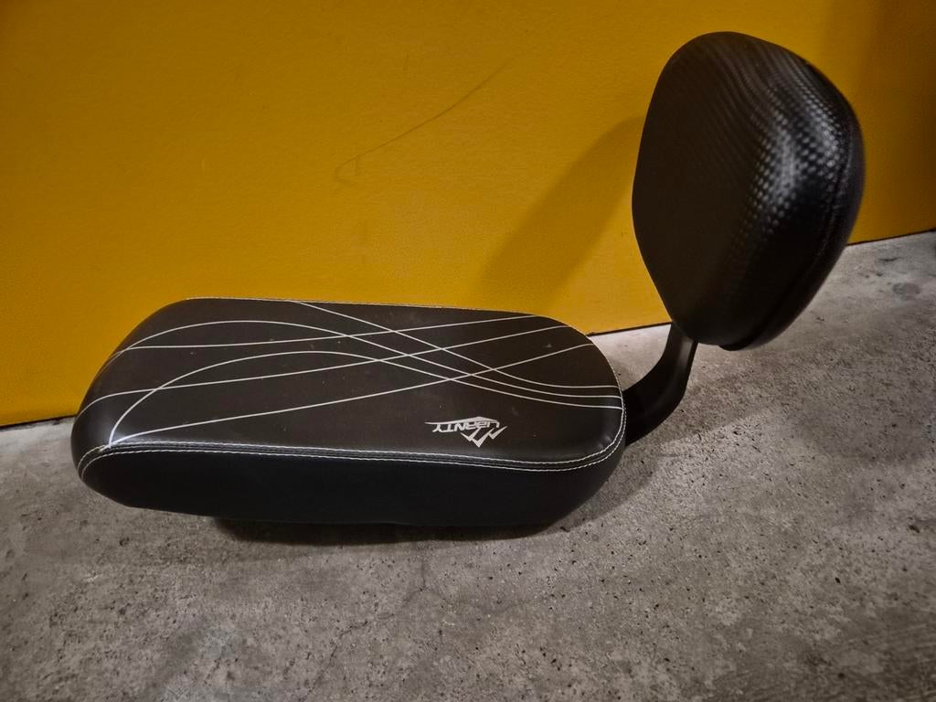 Fietszadel met rugleuning, Ophalen of Verzenden, Zadel, Carbon
