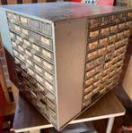 Elek. componenten Weerstanden Condensatoren in draaibare bak, Ophalen, Gebruikt