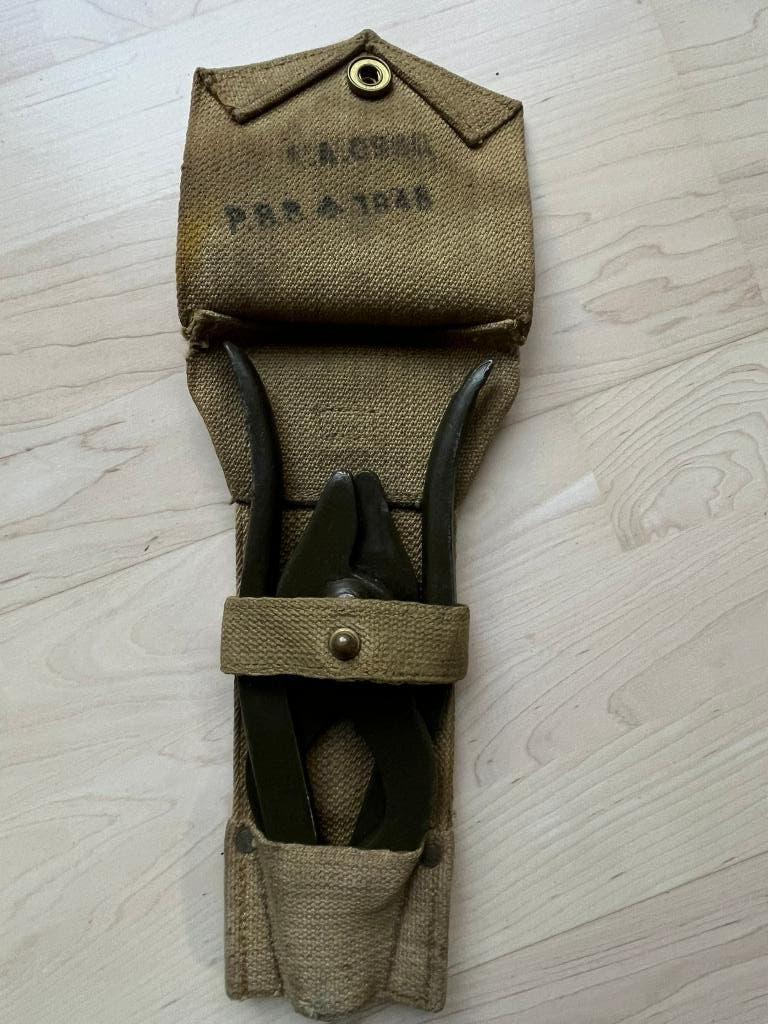 Wire cutter british/canadian ww2 met foudraal 1945 draadtang, Verzamelen, Verzenden, Engeland