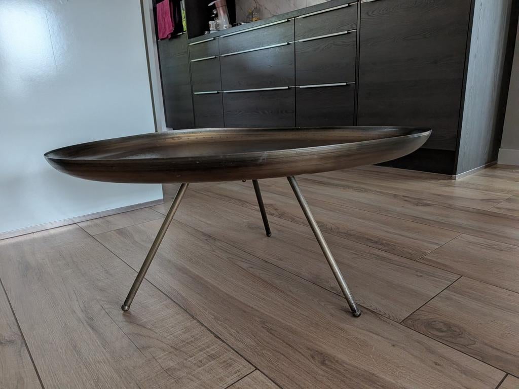 Metalen salontafel/bijzettafel met oosterse gravering, Ophalen, Minder dan 45 cm, Metaal of Aluminium, Rond