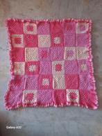 Gehaakte deken in roze en wit voor baby meisje 80x80 cm, Ophalen of Verzenden, Zo goed als nieuw, 70 tot 85 cm, Deken