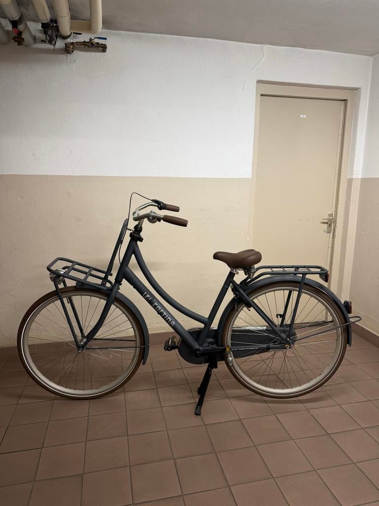 Cortina U4 – Grijs met voordrager - Topstaat, Fietsen en Brommers, Fietsen | Dames | Damesfietsen, 53 tot 56 cm, Versnellingen