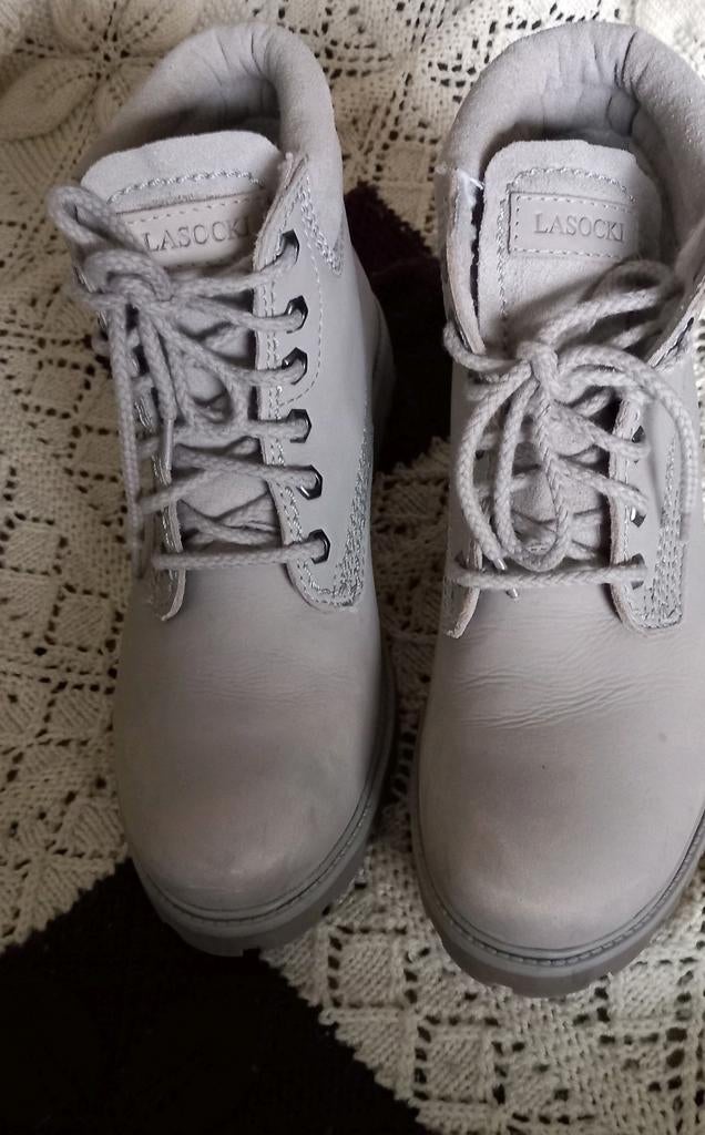 Leren Lasocki damesschoenen. Nieuw, maat 41, Kleding | Dames, Schoenen, Lasocki, Overige typen, Nieuw, Ophalen of Verzenden