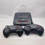 Sega Megadrive 2 + 2 Controllers || Nu voor €99,99, Gebruikt, 2 spelers, Ophalen of Verzenden, Vanaf 3 jaar