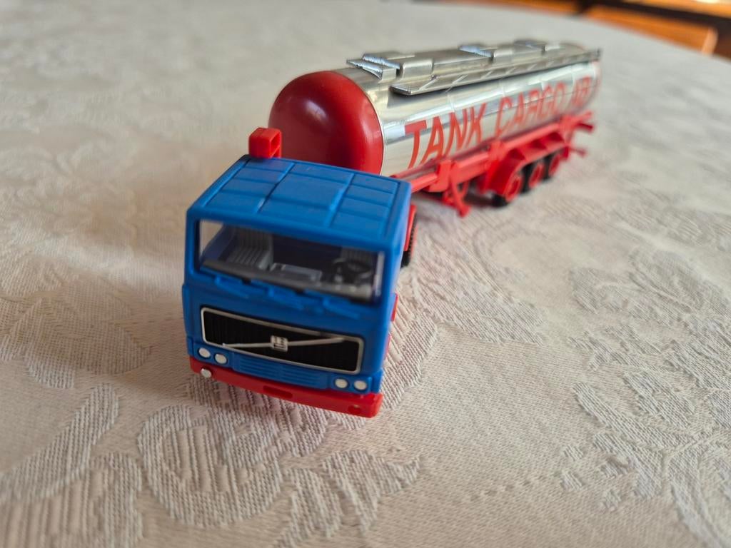 Volvo Tank Cargo, Hobby en Vrije tijd, Modelauto's | 1:87, Ophalen of Verzenden, Bus of Vrachtwagen, Overige merken