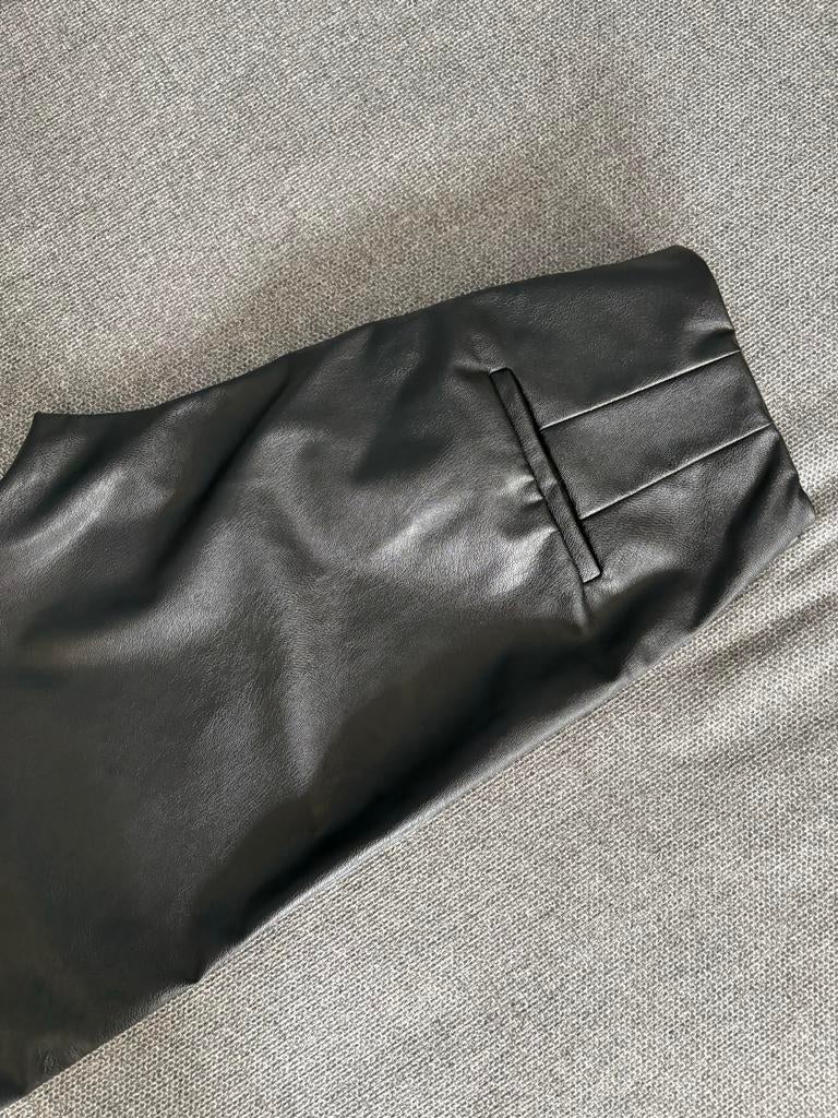 Nep leren broek WE maat M NIEUW, Kleding | Dames, Broeken en Pantalons, Maat 38/40 (M), Zwart, Nieuw, Ophalen of Verzenden
