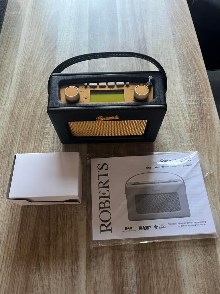 Roberts revival uno, Audio, Tv en Foto, Ophalen of Verzenden, Zo goed als nieuw, Overige merken