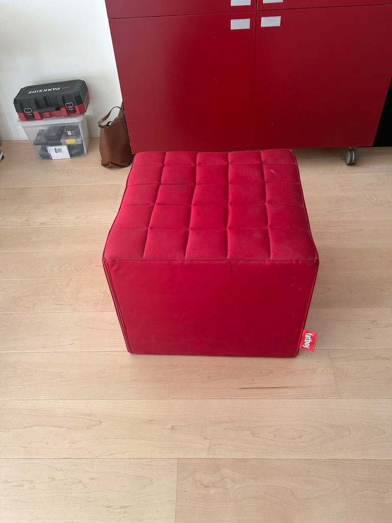 Fatboy zitkubus rood, Huis en Inrichting, Banken | Voetenbanken en Poefen, Ophalen, Gebruikt, Vierkant, Stof