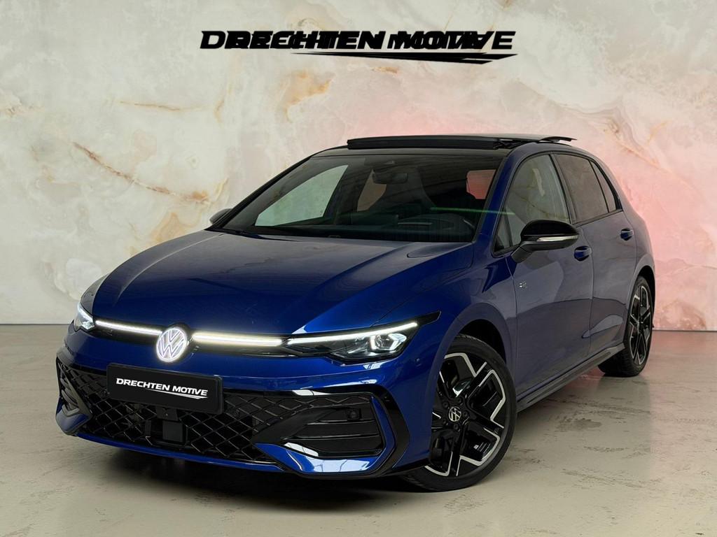 Volkswagen Golf 1.5 eTSI R-Line Pano / 360 / H&K / Trekhaak, Stof, 4 cilinders, 150 pk, Blauw