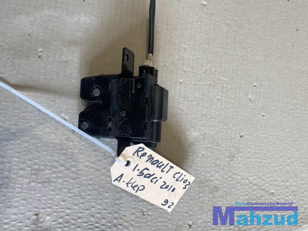 RENAULT CLIO 3 Achterklep slot mechaniek 8200947699, Auto-onderdelen, Renault Group, Gebruikt, Contact.group@renault.com, Renault