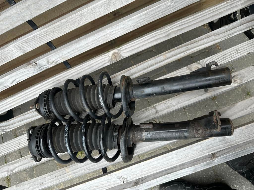 Veerpoten LV en RV Ford Fiesta 2002-2009, Auto-onderdelen, Ophanging en Onderstel, Ophalen, Gebruikt, Ford