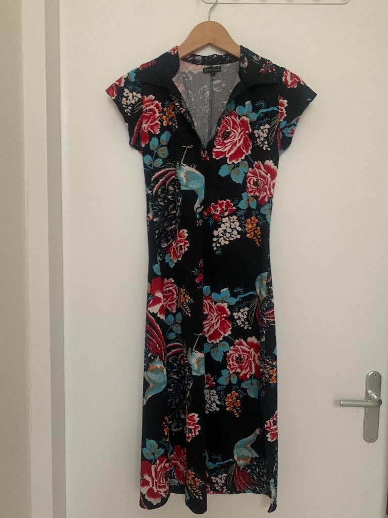 King louie pauwen jurk s, Verzenden, Zwart, Zo goed als nieuw, Knielengte