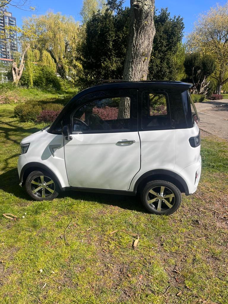 Scootmobiel overdekt, Ophalen, 46 km of meer, 16 km/u of meer