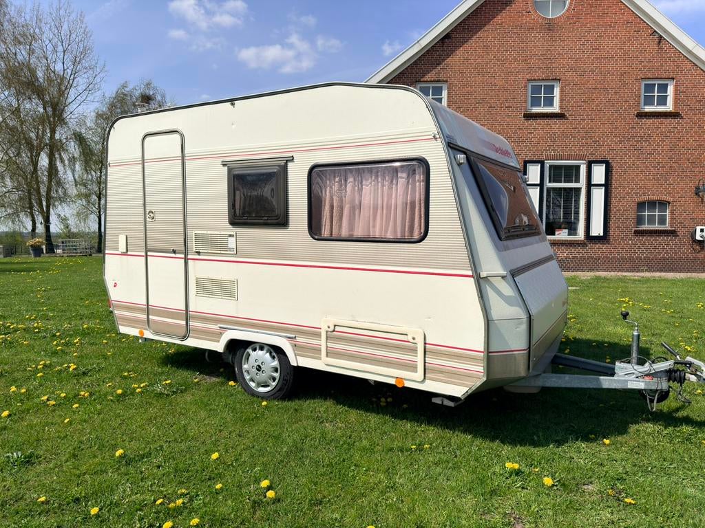 Dethleffs New line, Vast bed, Bedrijf, Treinzit, 750 - 1000 kg