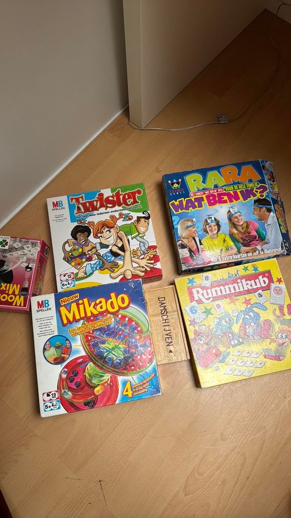 Spelletjes, Hobby en Vrije tijd, Gezelschapsspellen | Bordspellen, Drie of vier spelers, Ophalen, Gebruikt