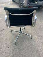 4x Vitra stoelen EA 108 Hopsak kleur zwart in goede staat, Huis en Inrichting, Ophalen, Zwart, Zo goed als nieuw, Vier