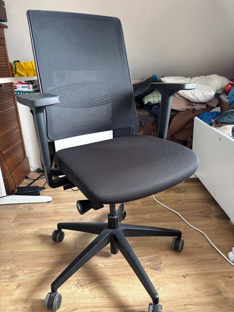 Zwarte Bureaustoel in Zeer Goede Staat - Weinig Gebruikt, Ophalen, Zo goed als nieuw, Zwart, Bureaustoel