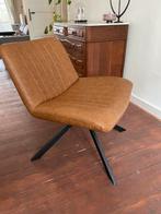 Comfortabele cognac fauteuil met draaivoet, Huis en Inrichting, Fauteuils, Ophalen, Kunststof, Minder dan 75 cm, Zo goed als nieuw