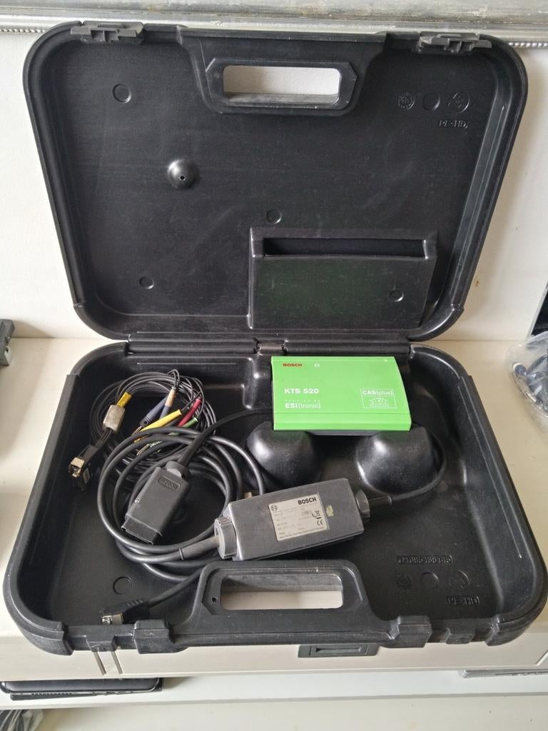 Bosch KTS 520 Diagnosetool + Kabels & Koffer, Auto diversen, Autogereedschap, Ophalen of Verzenden, Gebruikt