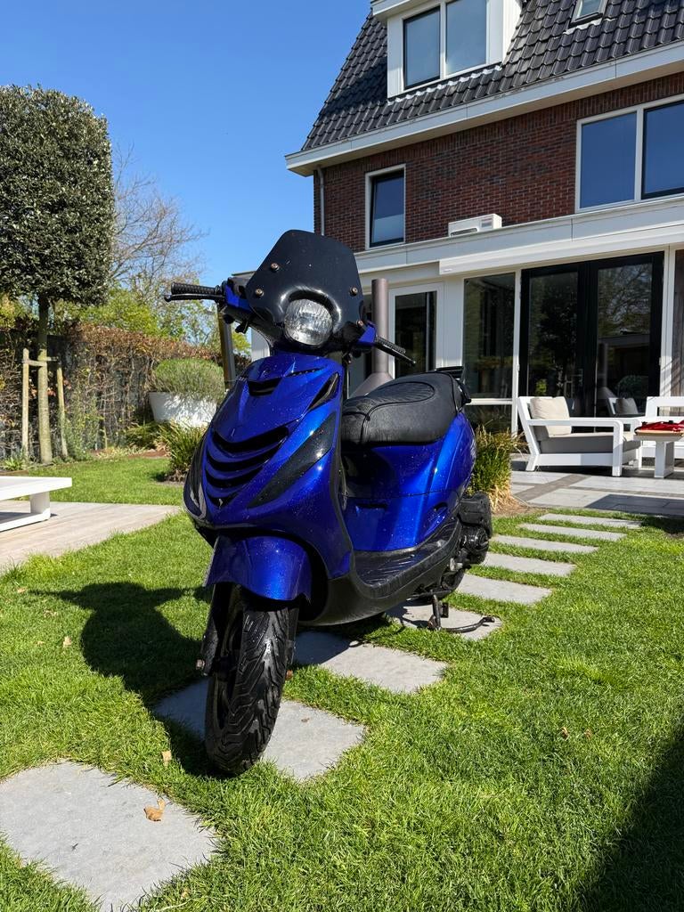 Piaggio Zip 80cc 4T 2V met custom kappen en een custum zadel, Ophalen, Gebruikt, Maximaal 45 km/u, Zip