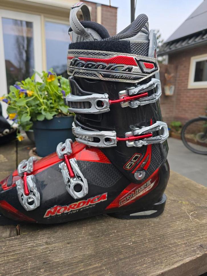 Nordica Cruise skischoenen - maat 28 - 28.5, Sport en Fitness, Skiën en Langlaufen, Zo goed als nieuw, Schoenen, Skiën, Nordica