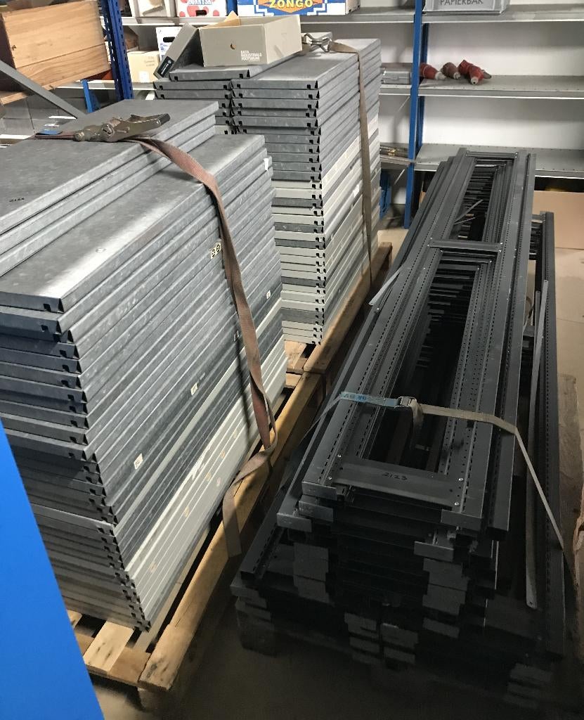 Metalen stelling, Bruijnzeel, zware uitvoering, Ophalen, Gebruikt