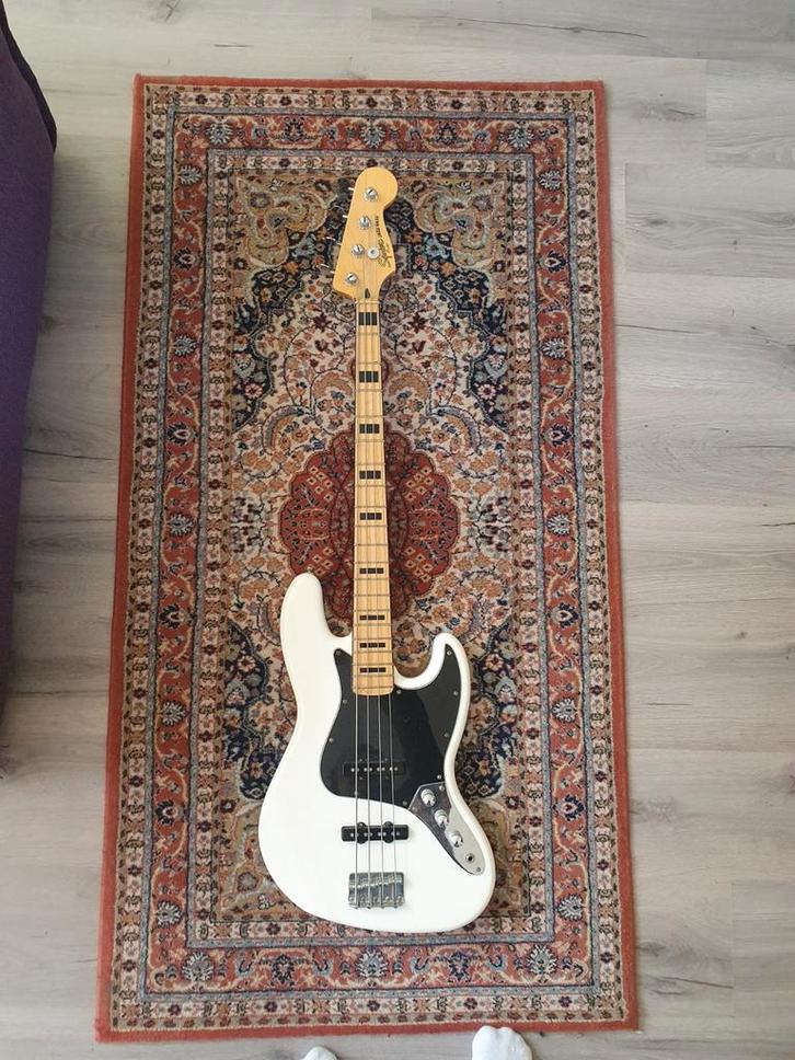 Squier Jazz bas, Muziek en Instrumenten, Snaarinstrumenten | Gitaren | Bas, Ophalen of Verzenden