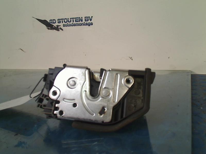 Portierslot Rechts Achter BMW 3 serie (F30) 2016 7229460, Gebruikt, Petuelring 130, München 80809, , Duitsland, BMW, Bayerische Motoren Werke AG