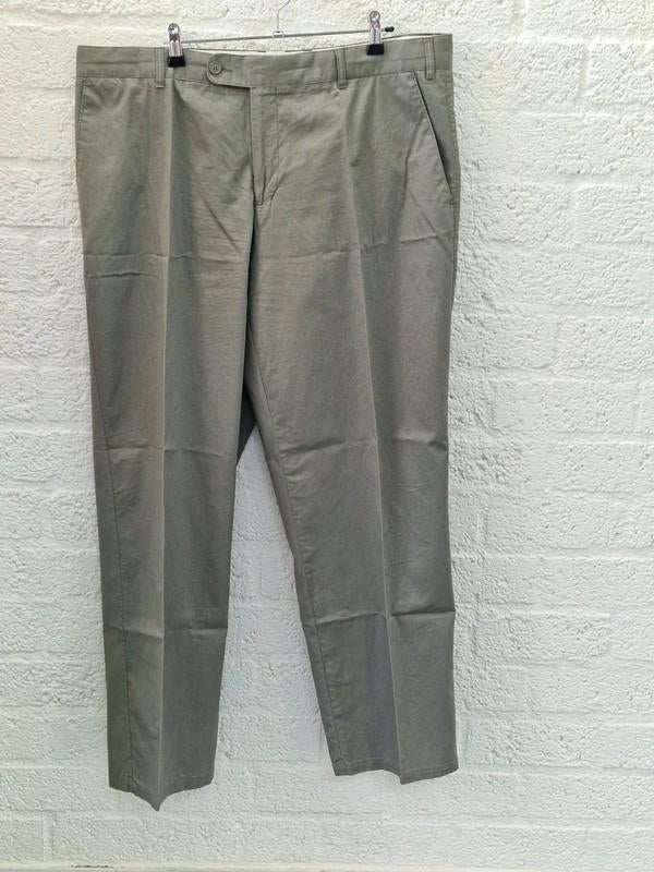 Charles Vögele pantalon maat L beige nette broek, Kleding | Heren, Ophalen of Verzenden, Gedragen, Beige
