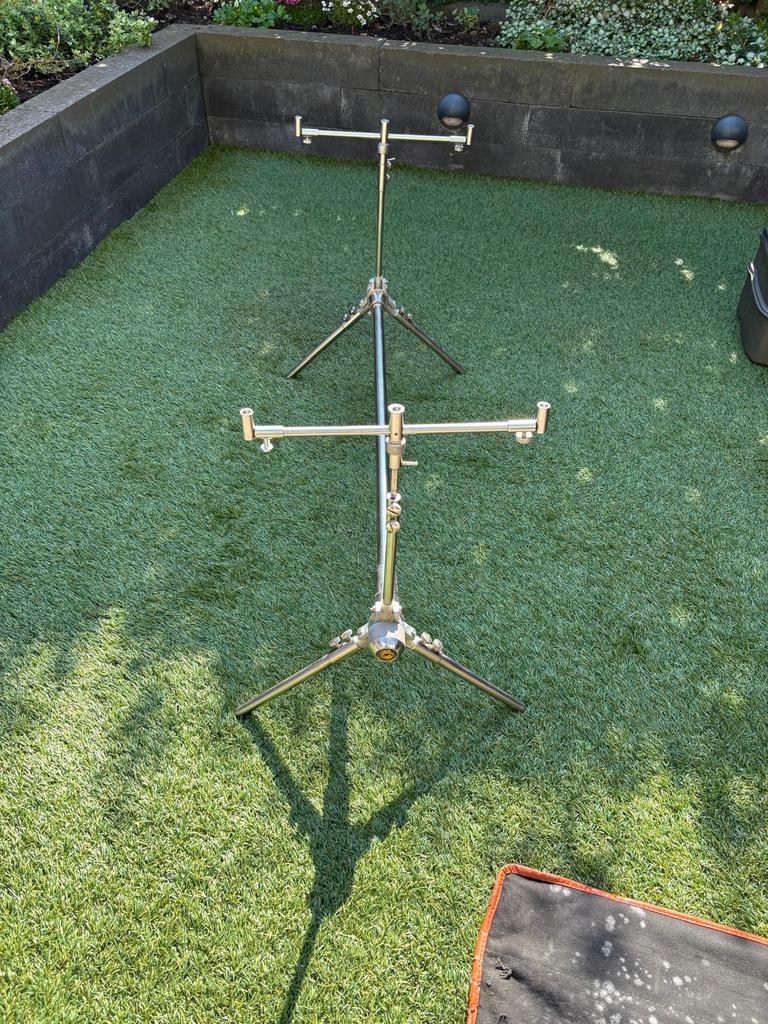 Extra Carp Rod Pod Classic voor 3 Hengels - Fishing Connection