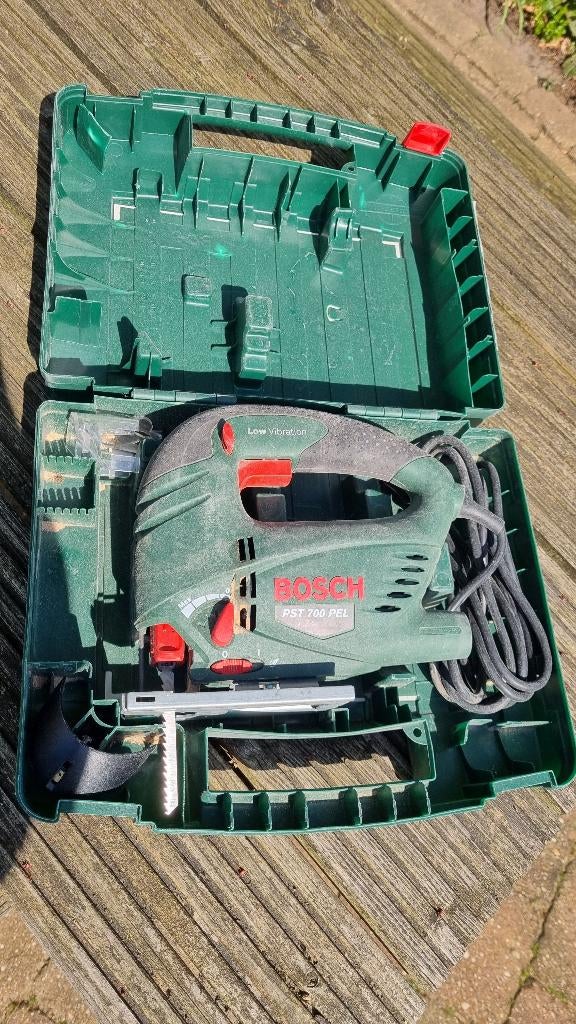 Bosch decoupeerzaag PST 700 PEL, Doe-het-zelf en Verbouw, Gereedschap | Zaagmachines, Ophalen, Gebruikt, Decoupeerzaag, 30 tot 70 mm